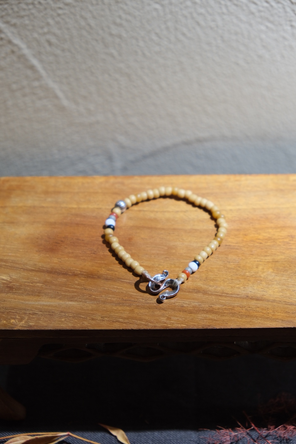 노스웍스 North Works Beads Bracelet - Ivory