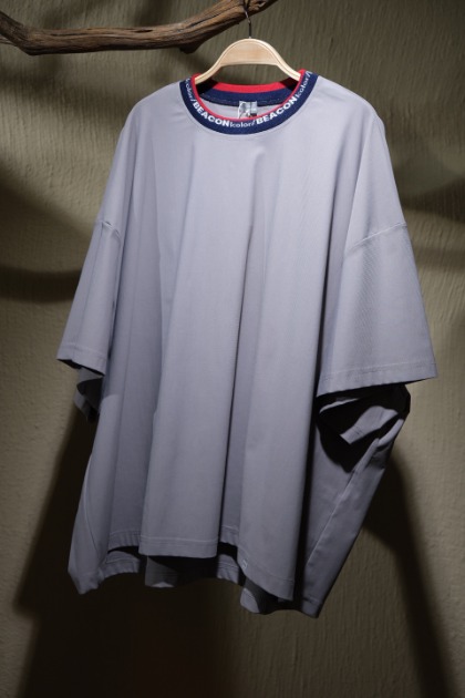 컬러 비콘 Kolor Beacon - Neck Logo Over Fit T-shirts - Grey