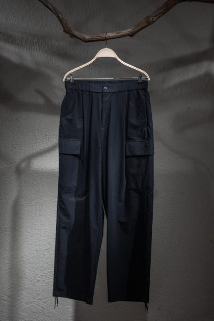 에이톤 도쿄 Aton Tokyo - Stretch Wooly Nylon Parachute Cargo Pants - Black