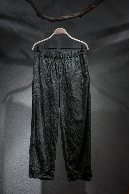 Digawel 디가웰 Wide lounge pants (crease finish)- Khaki